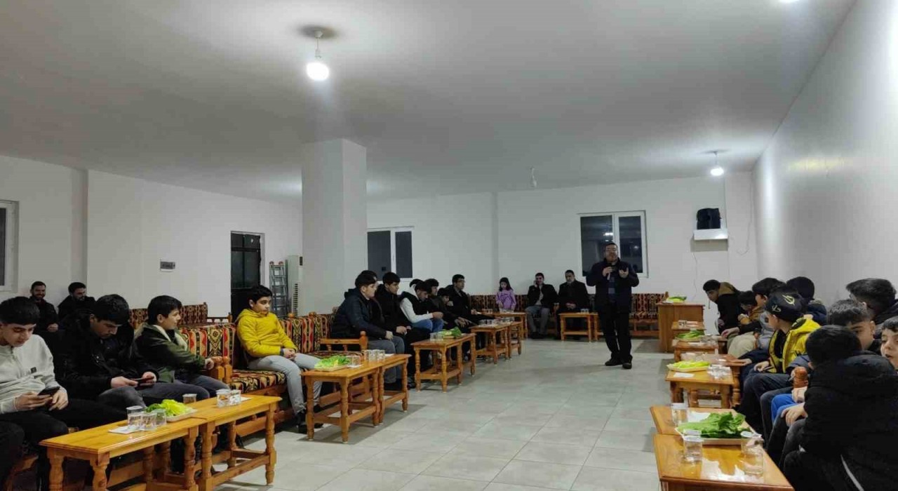 Elazığda gençlik cami buluşması