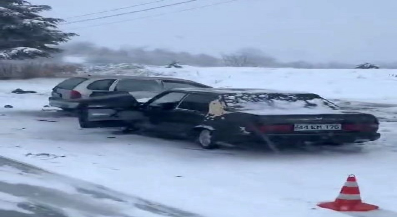 Elazığda zincirleme trafik kazası: 5 yaralı