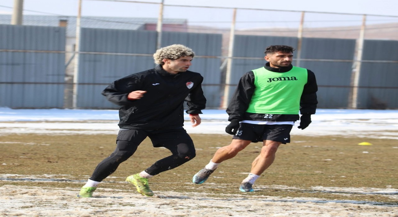 Elazığsporda 7 gitti oyuncu 5 oyuncu geldi
