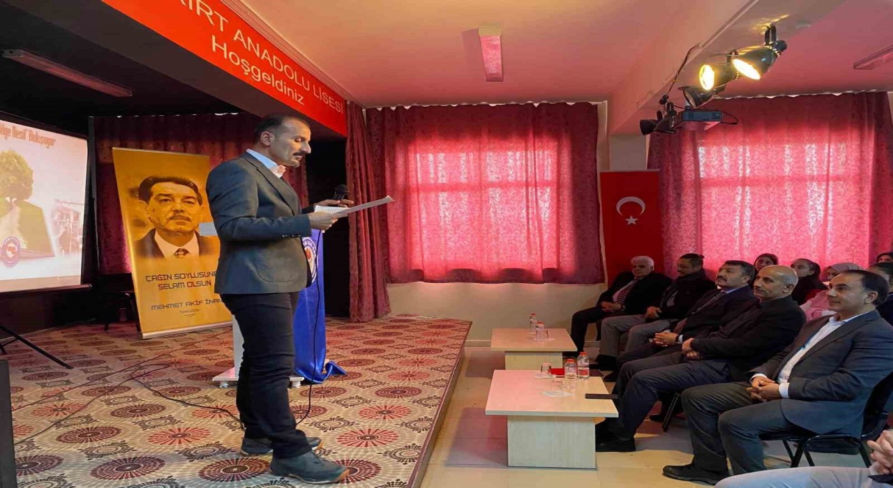 Eleşkirtte lise öğrencilerine kitap okumanın önemi anlatıldı