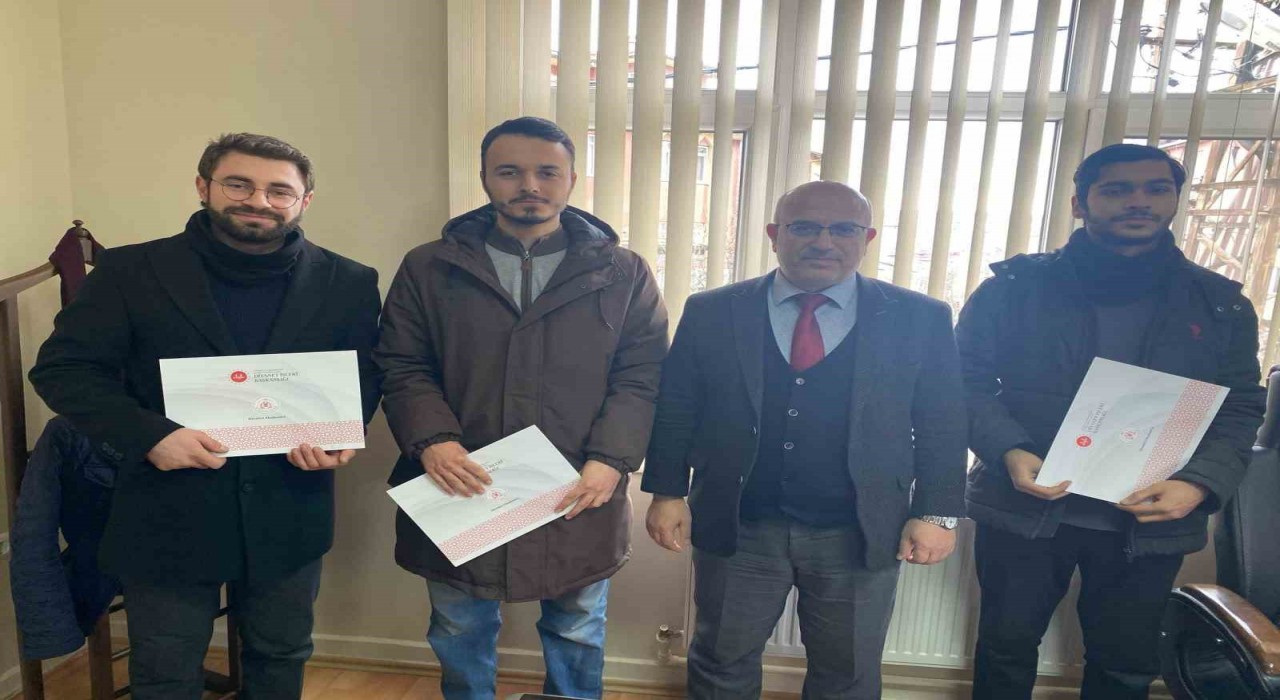 Emete yeni atanan 3 din görevlisine resmi belgeleri takdim edildi
