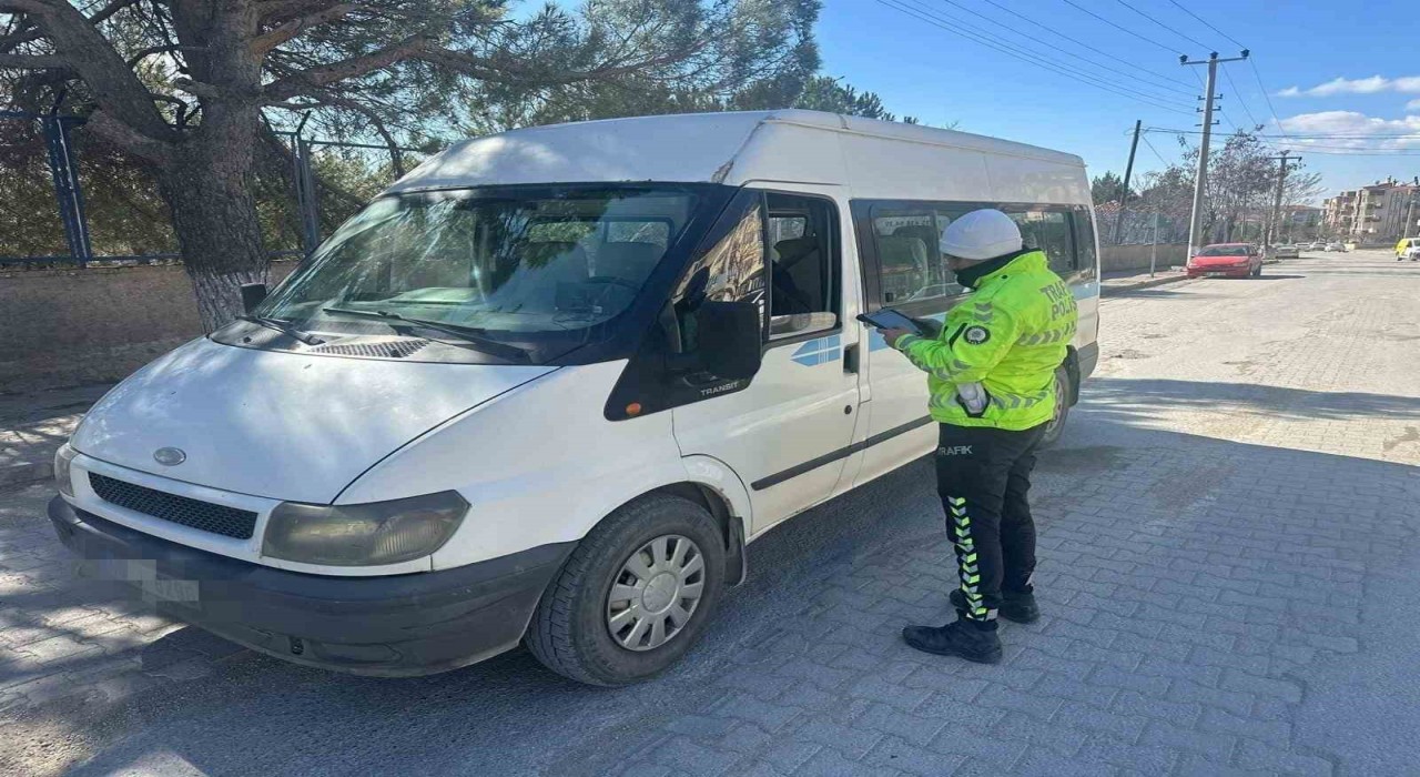 Emniyetten korsan taşımacılık ve işçi servisi denetimi