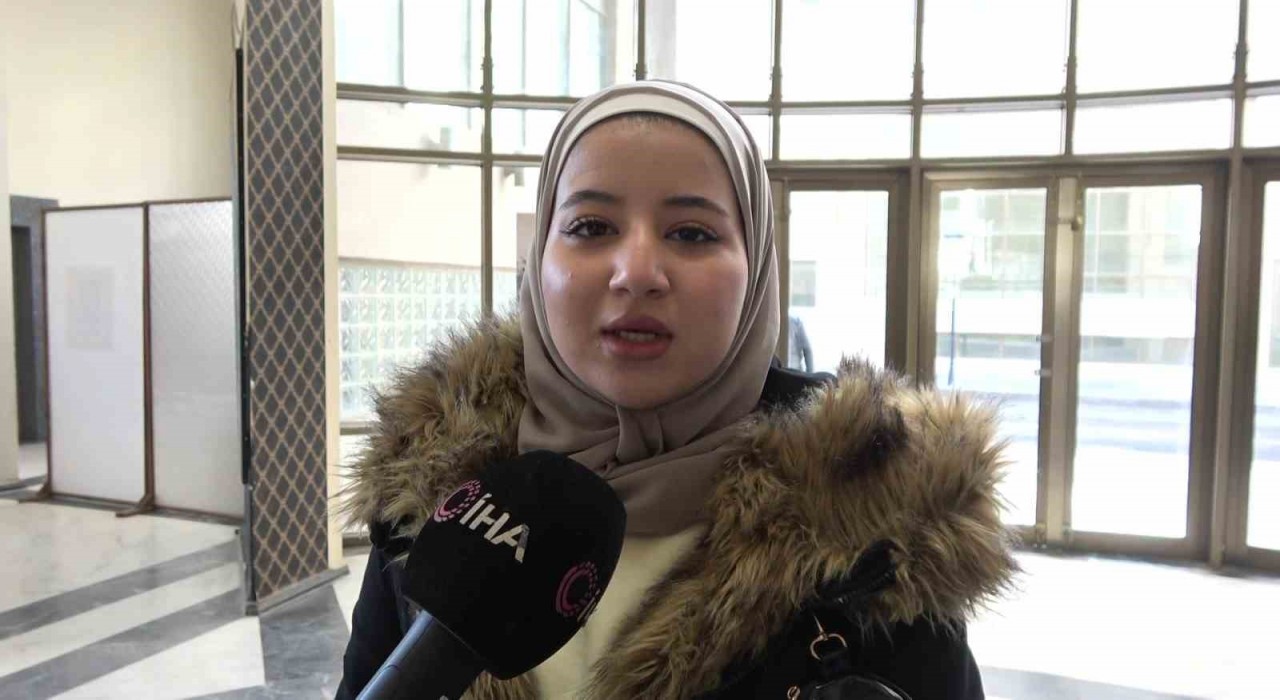 En az 200 öğrenciyi tutuklattıran Esad ajanı profesör Nahla Esa tutuklandı