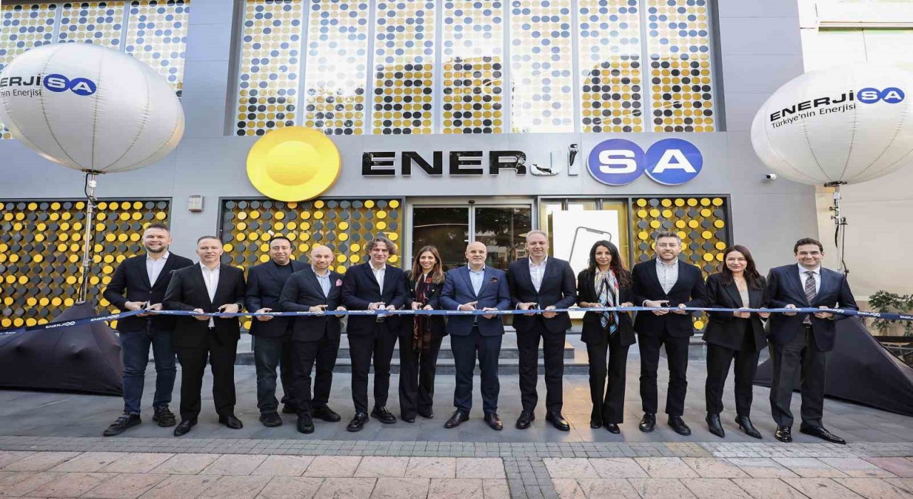 Enerjisa Enerjinin yeni konseptli müşteri hizmetleri merkezi Adanalılarla buluştu