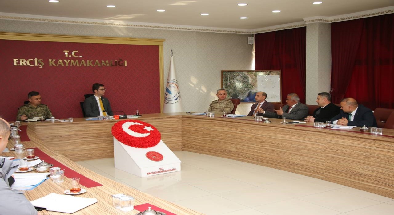 Ercişte El Yapımı Patlayıcılarlf Mücadele Toplantısı yapıldı