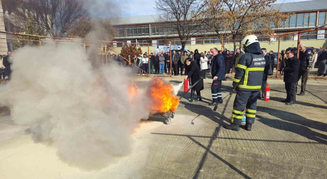 Erzincanda uygulamalı yangın tatbikatı gerçekleştirildi