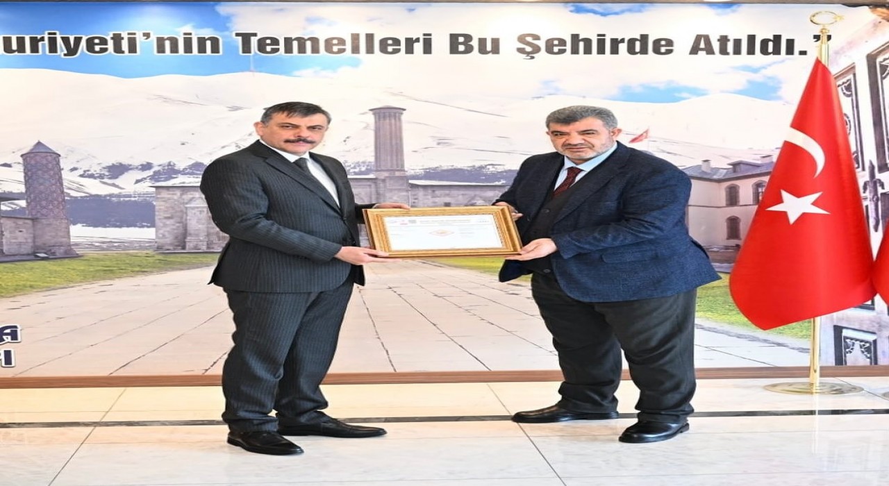 Erzurum Valiliğine çevre yönetim sistemi belgesi