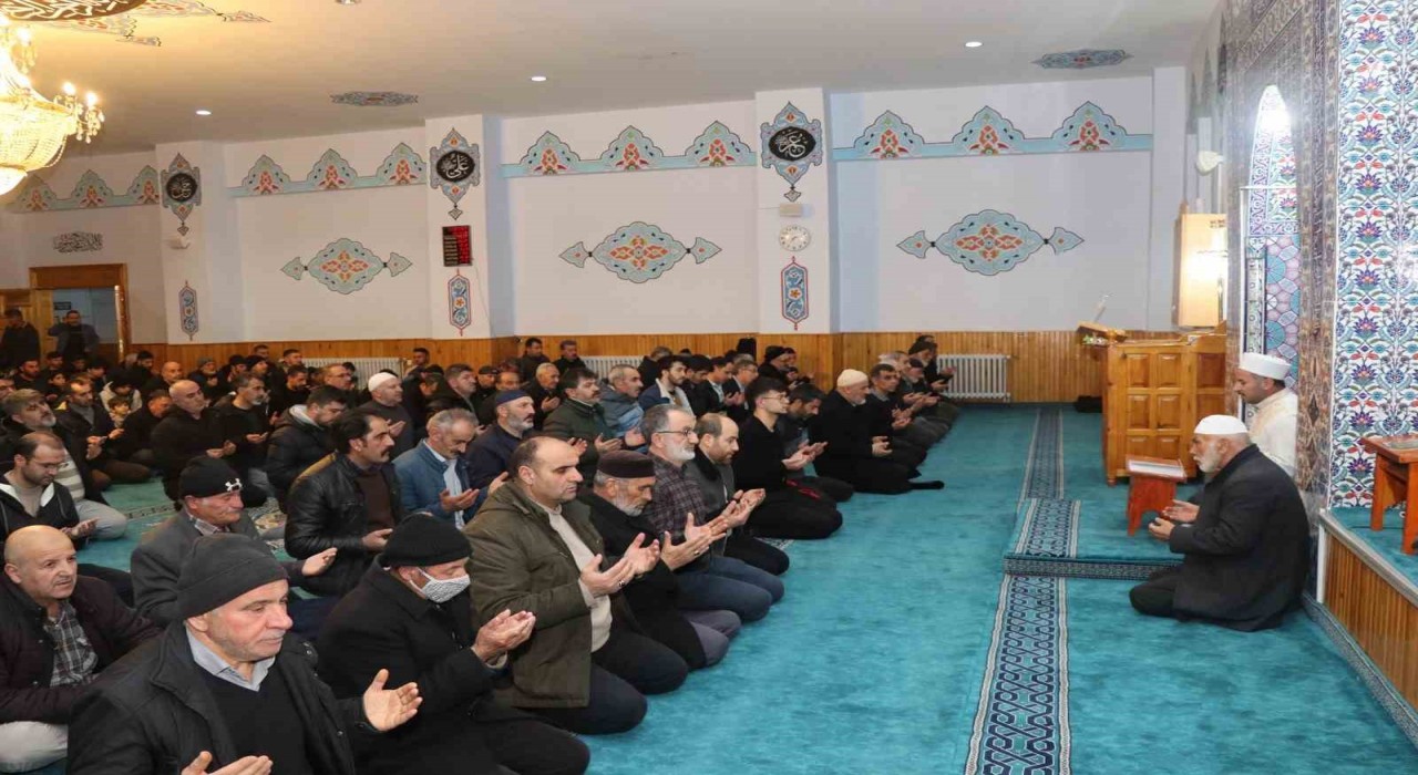 Erzurumda Beraat Kandili coşkusu