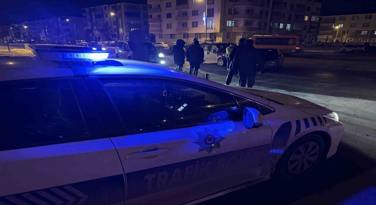Erzurumda trafik kazası: 4 yaralı