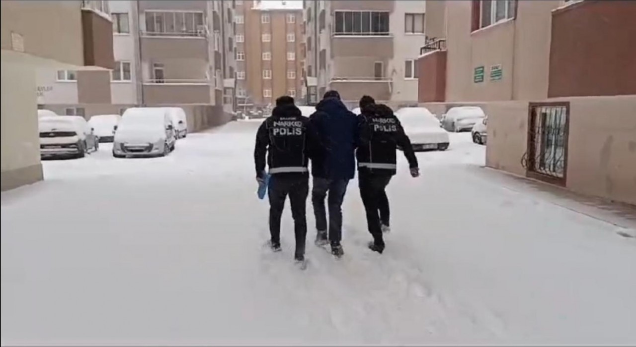 Erzurumda uyuşturucu satıcılarına operasyon: 3 tutuklama