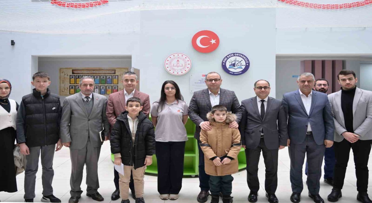 Esenyurt Belediyesi Başkan Vekili Can Aksoydan öğrencilere destek