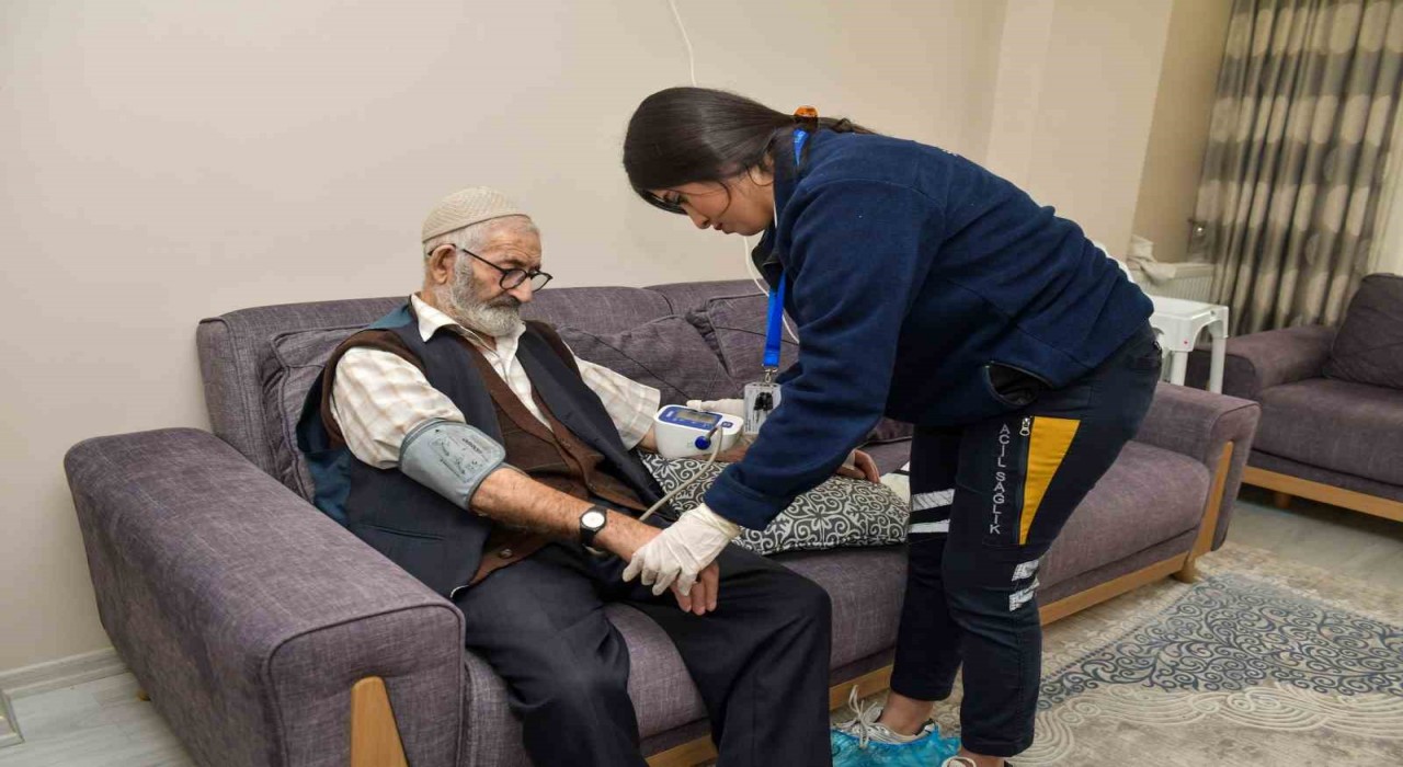 Esenyurt Belediyesinden hayatı kolaylaştıran sağlık hizmeti