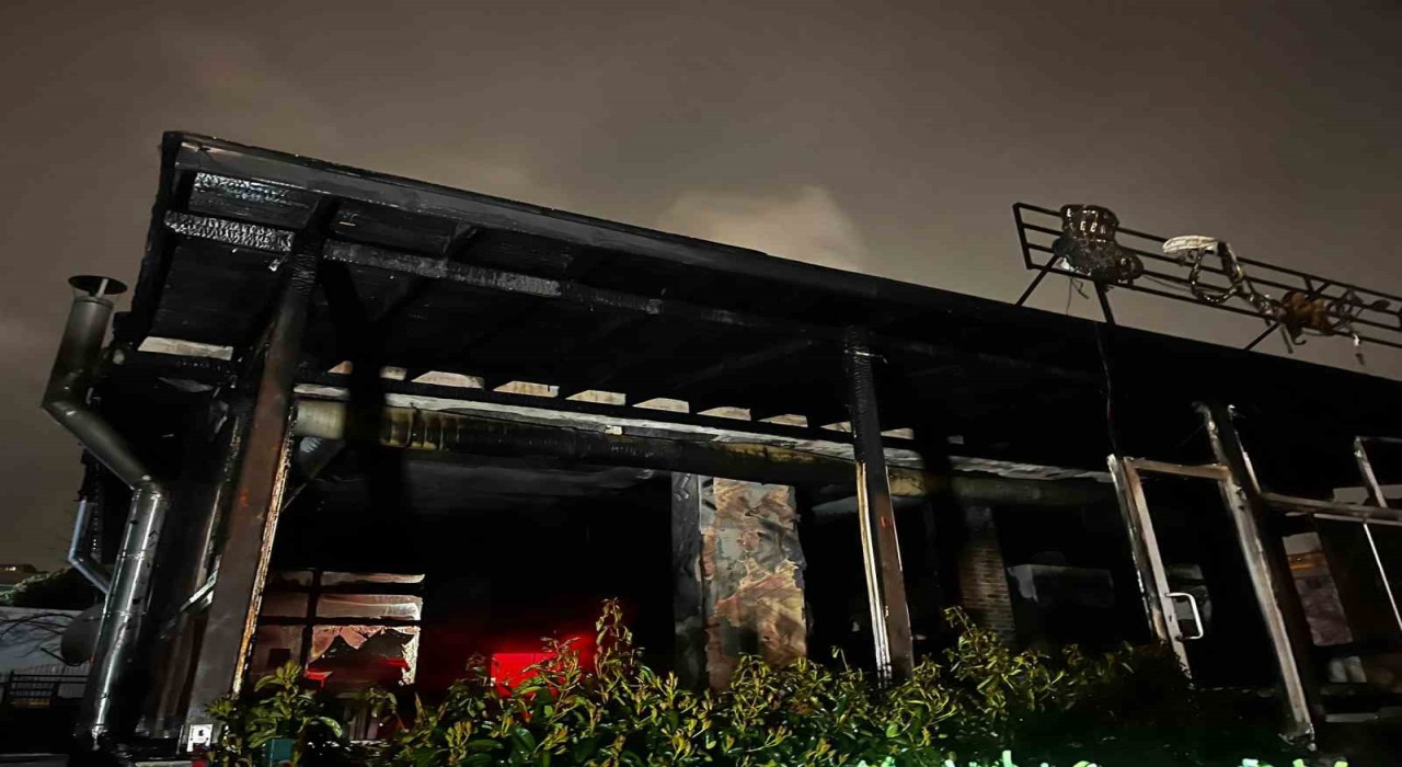 Esenyurtta kafe yangını