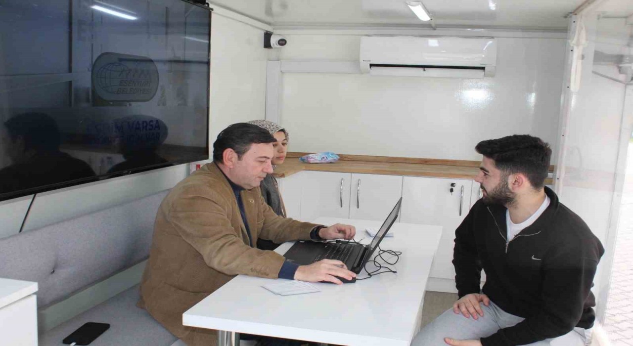 Esenyurtta mobil istihdam araçları mahallelerde hizmete başladı