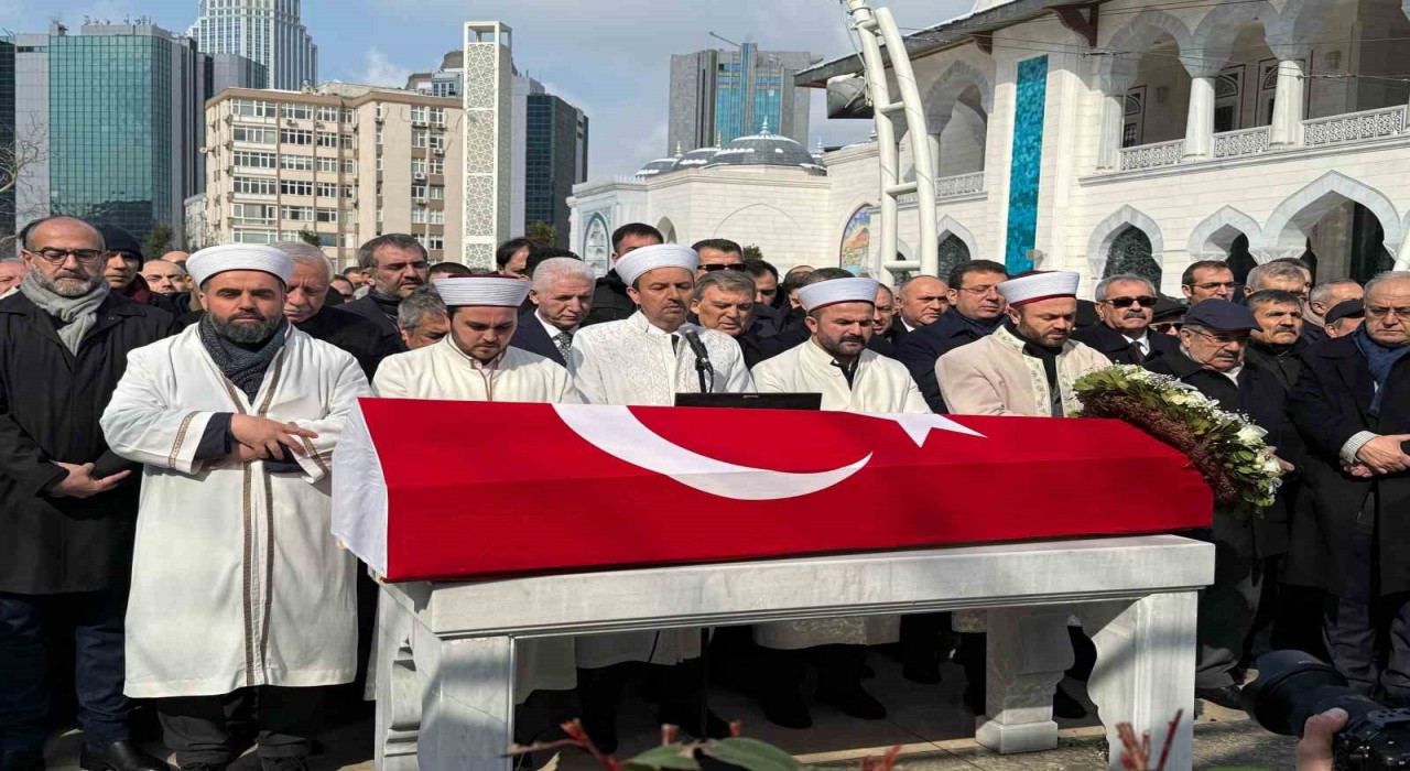 Eski Devlet Bakanı Ali Doğan, İstanbulda son yolculuğuna uğurlandı