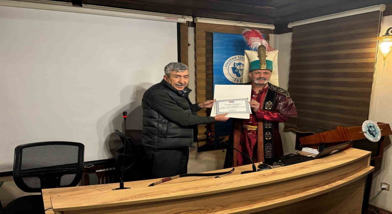 Eskişehir Türk Ocağında Tarihsel Süreçte Türk Okçuluğu konuşuldu