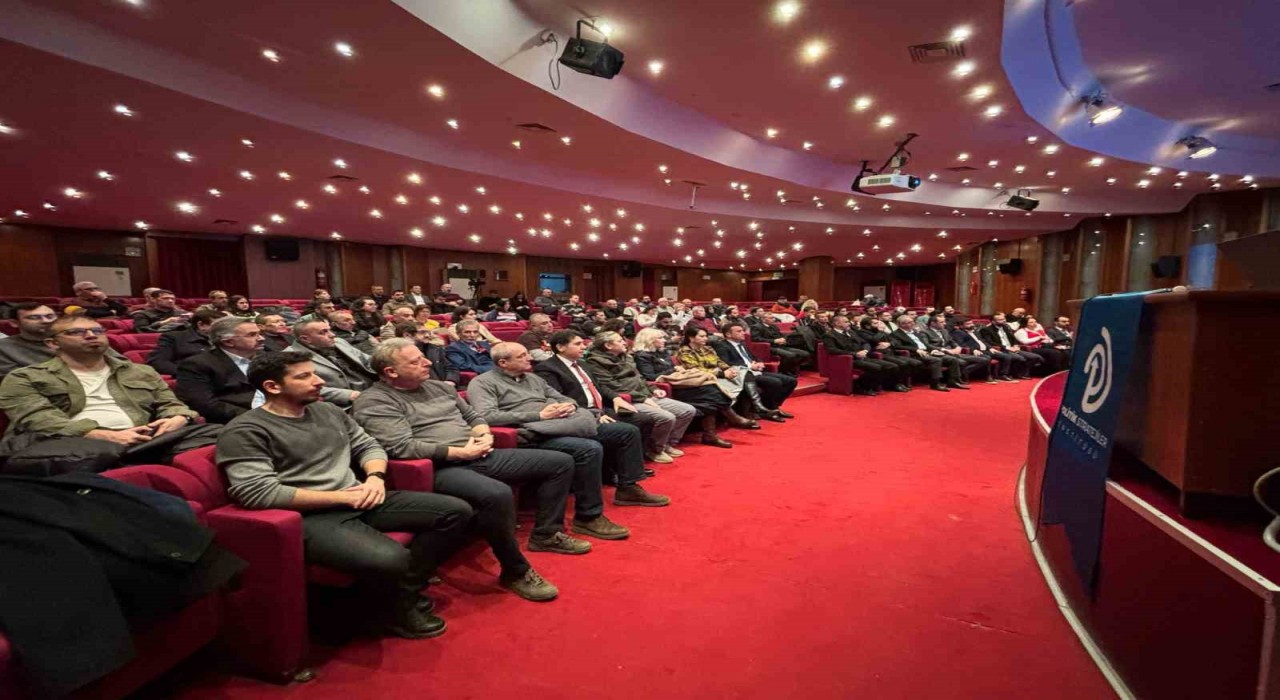 Eskişehirde ‘Türk Dünyasının Dünü, Bugünü ve Yarını konulu konferans ilgi gördü