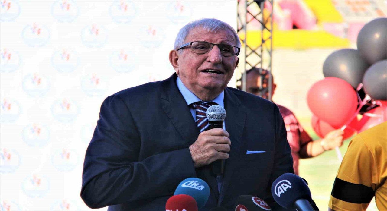 Eskişehirsporun efsanevi eski oyuncusu Fethi Heper vefat etti