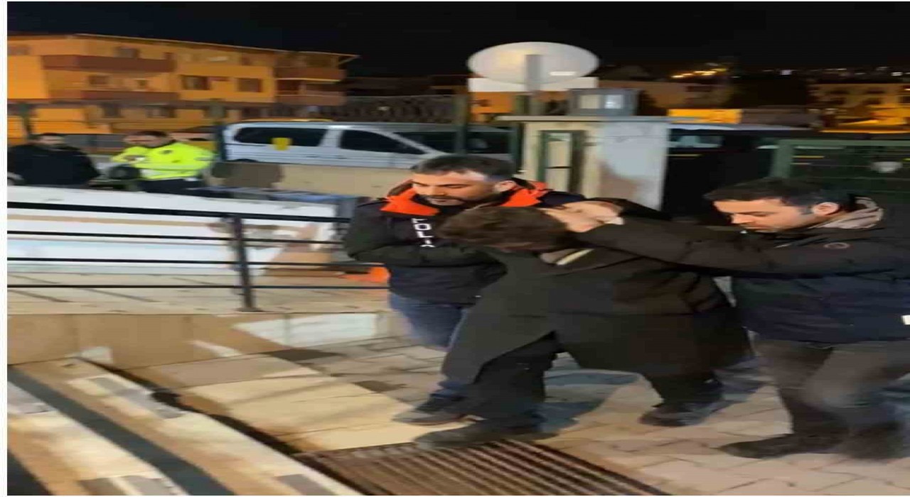Etimesgutta bir kişiyi kesici aletle yaralayan şahıs yakalandı