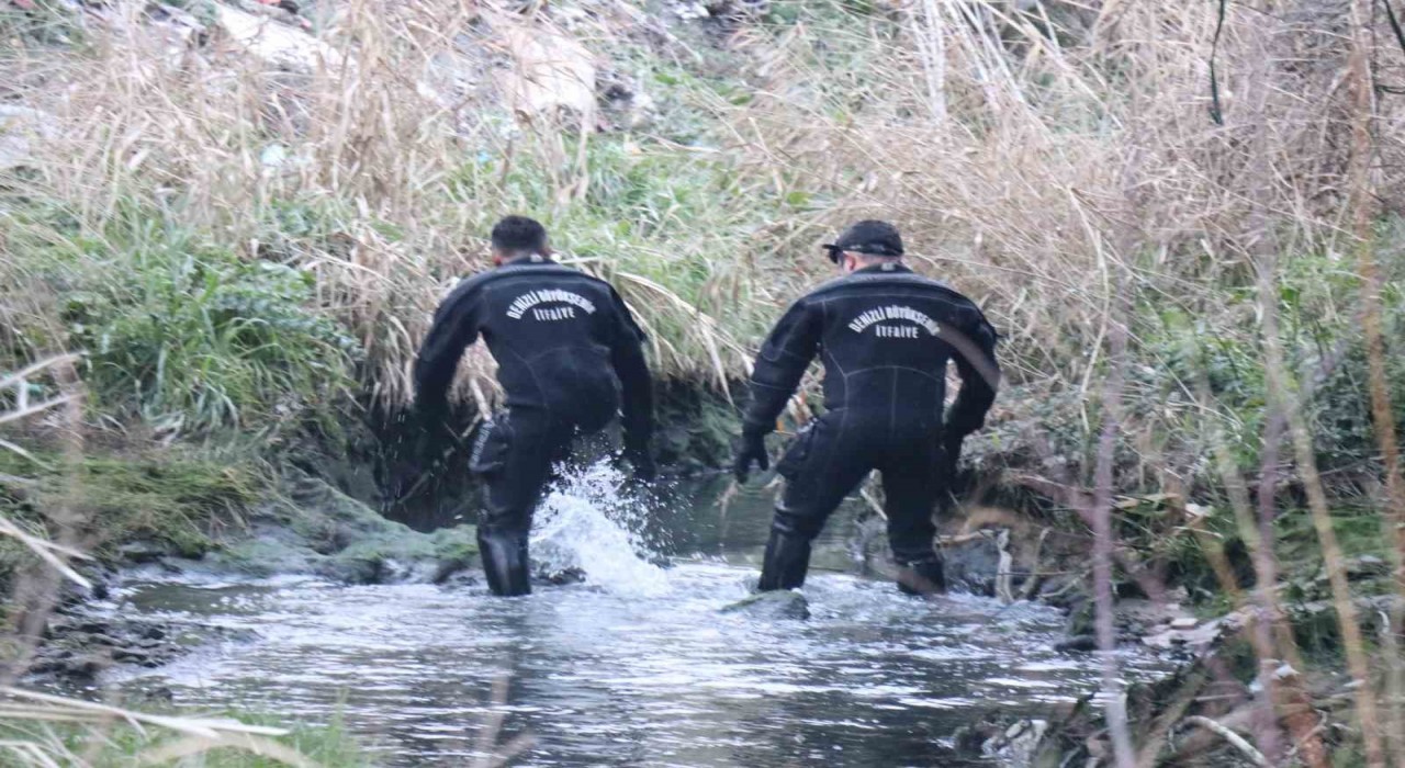 Evinin önünde oynarken kaybolan minik Nazlı için ekipler seferber oldu