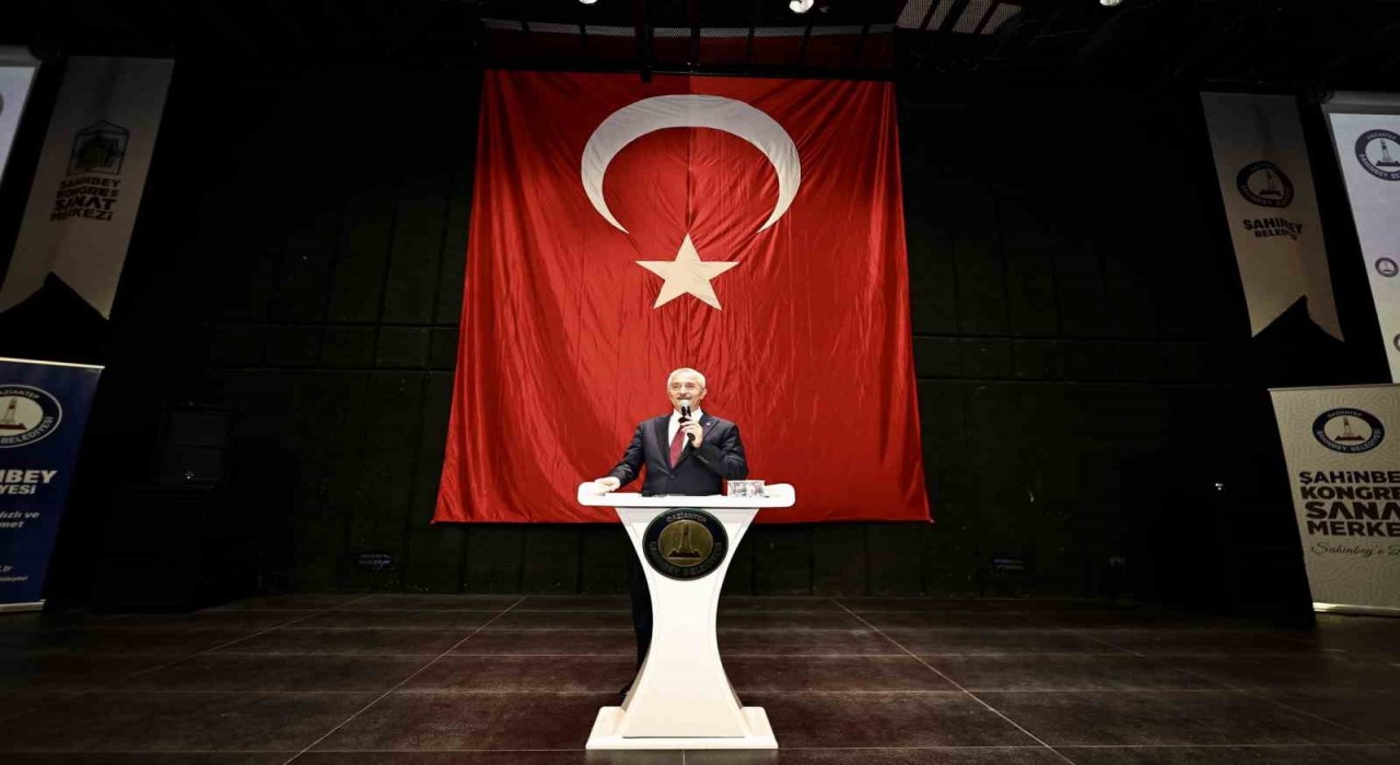 Evlilik Okulunda 548 çifte sertifikalarını Başkan Tahmazoğlu verdi