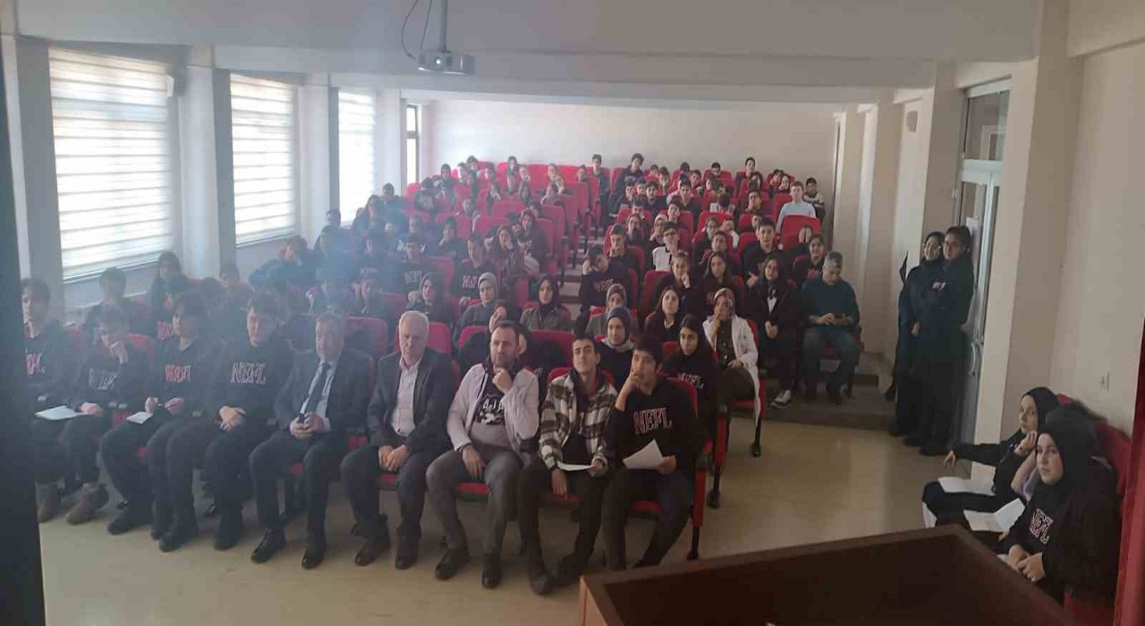 Fen Lisesinde Necmettin Erbakan anıldı