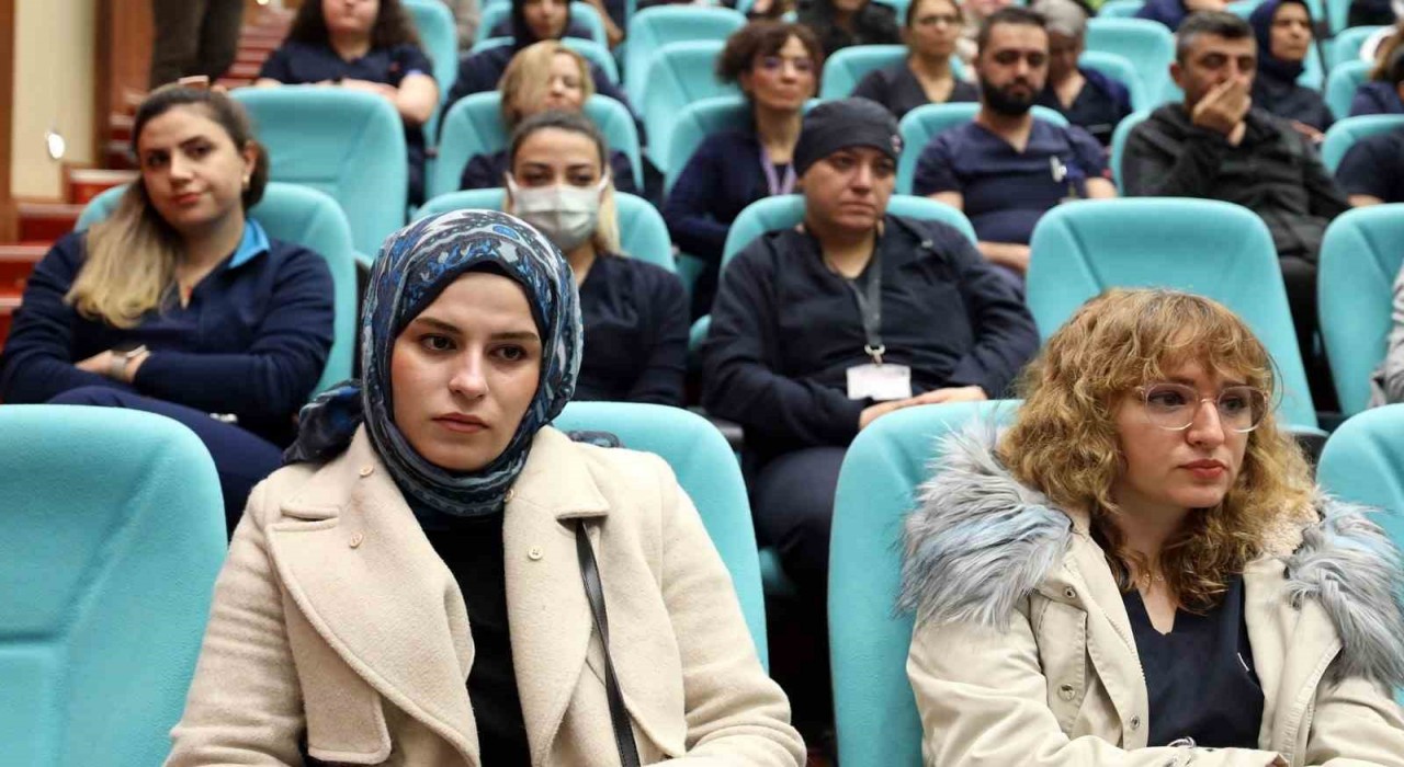 FÜde ‘ajite hastaya yaklaşım eğitimi