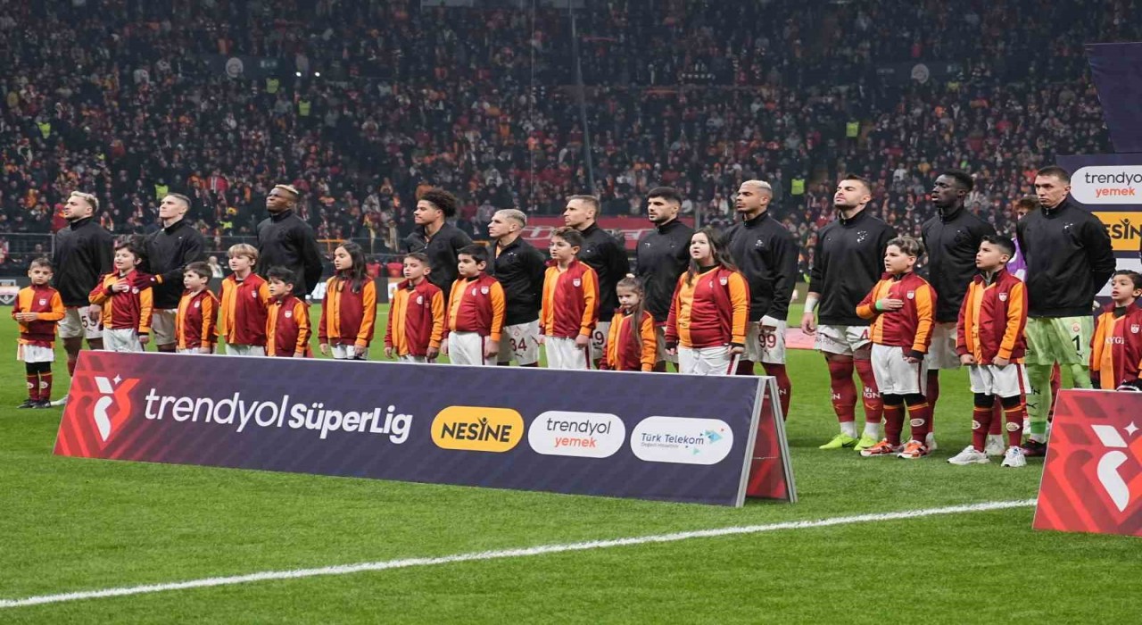 Galatasaray bu sezon ligdeki derbilerde ilk kez puan kaybetti