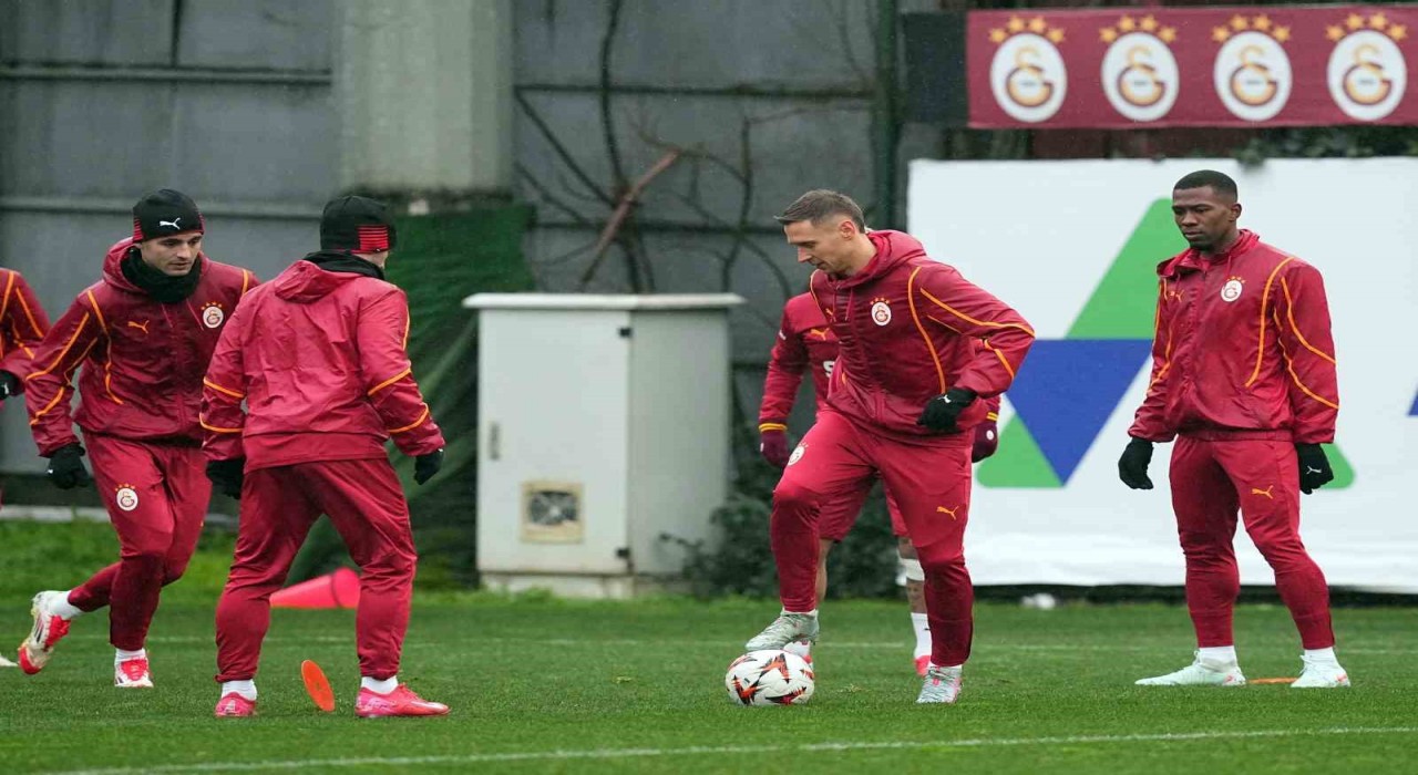 Galatasarayda Frankowski, ilk antrenmanına çıktı