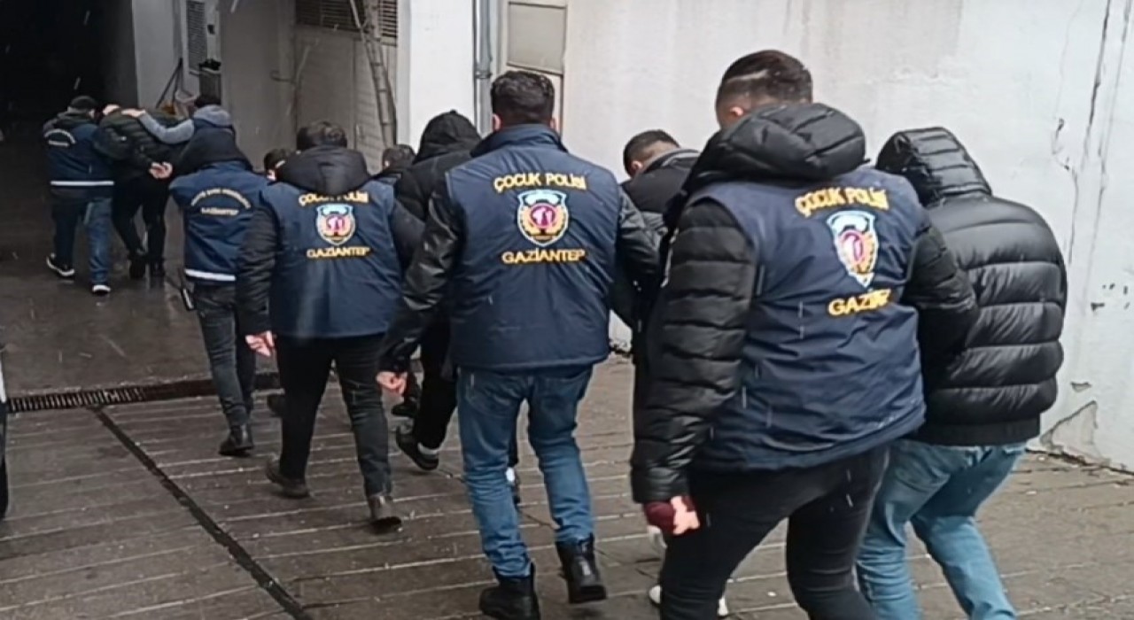 Gaziantepte bıçaklı cinayetle ilgili 2 zanlı tutuklandı