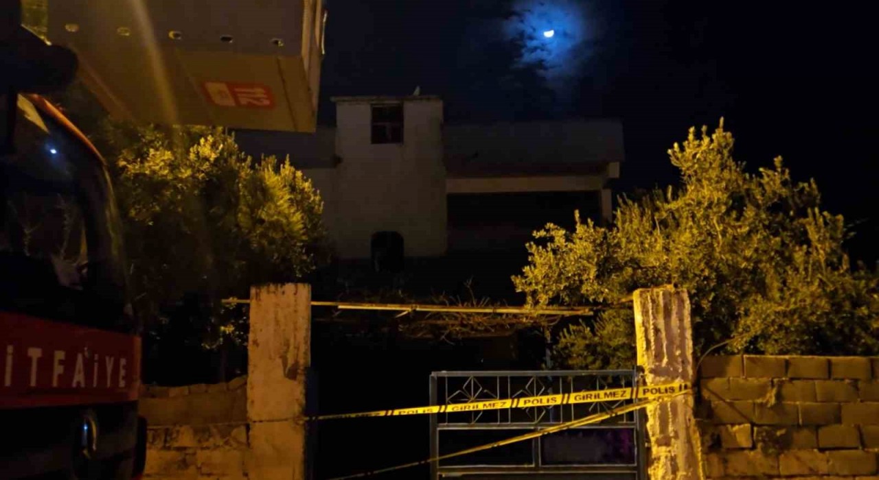 Gaziantepte evini ateşe veren şahıs dumandan etkilendi