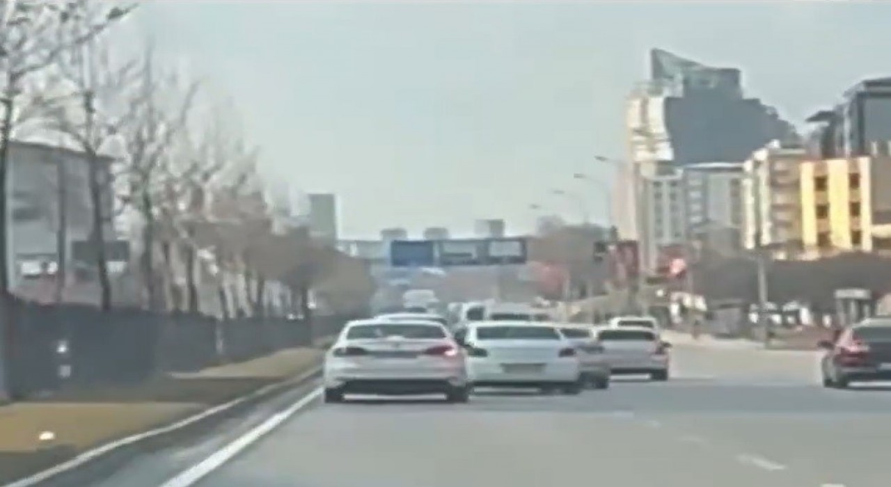 Gaziantepte makas atan sürücüler trafiği tehlikeye soktu