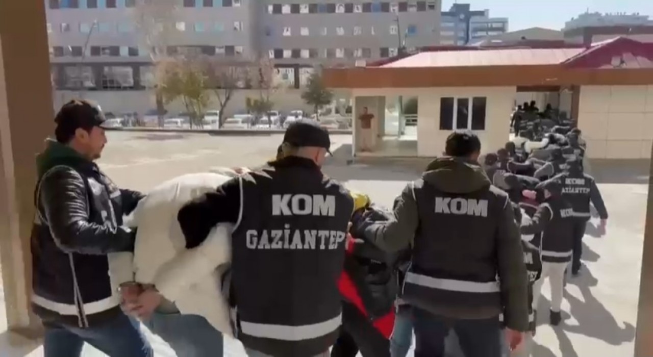 Silahlı Çete Operasyonu! 23 Kişi Yakalandı