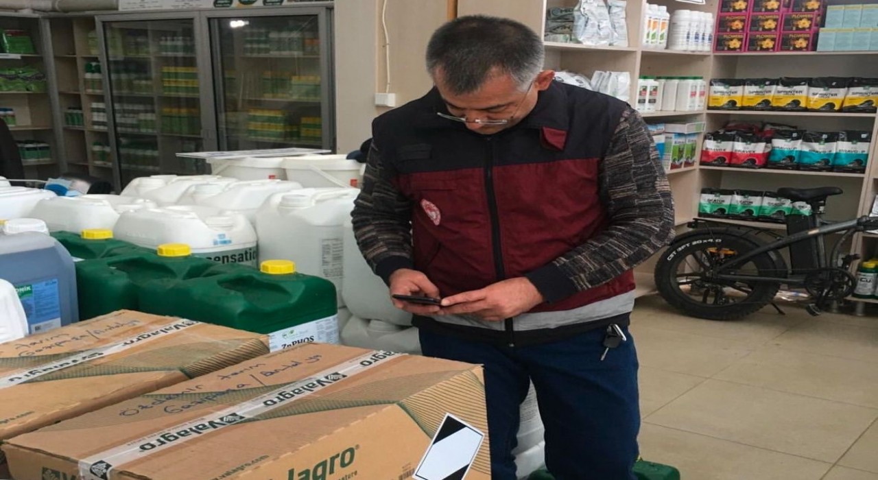 Gazipaşada gübre bayileri eş zamanlı olarak denetlendi