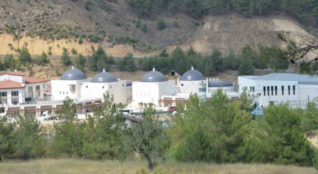 Gediz Belediyesinden vatandaşlara ücretsiz kaplıca servisi
