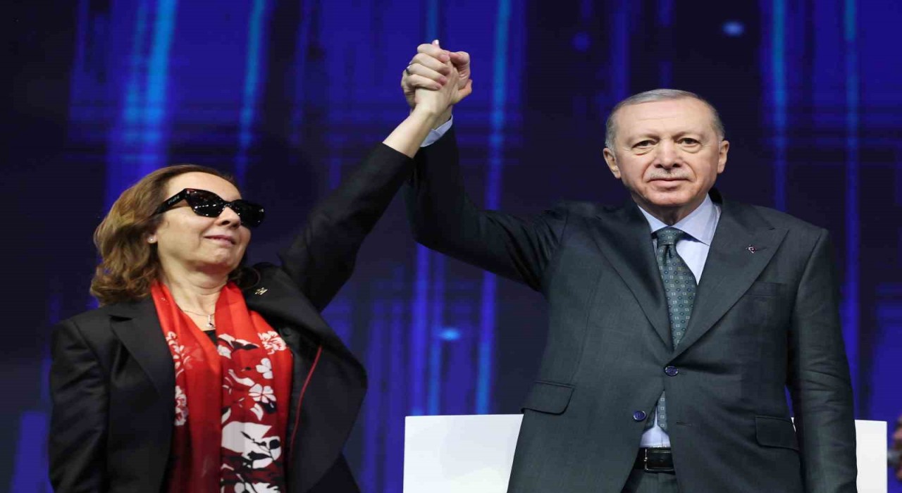 Gelecek Partisinden istifa eden Antalya Milletvekili Serap Yazıcı Özbudun AK Partiye geçti.