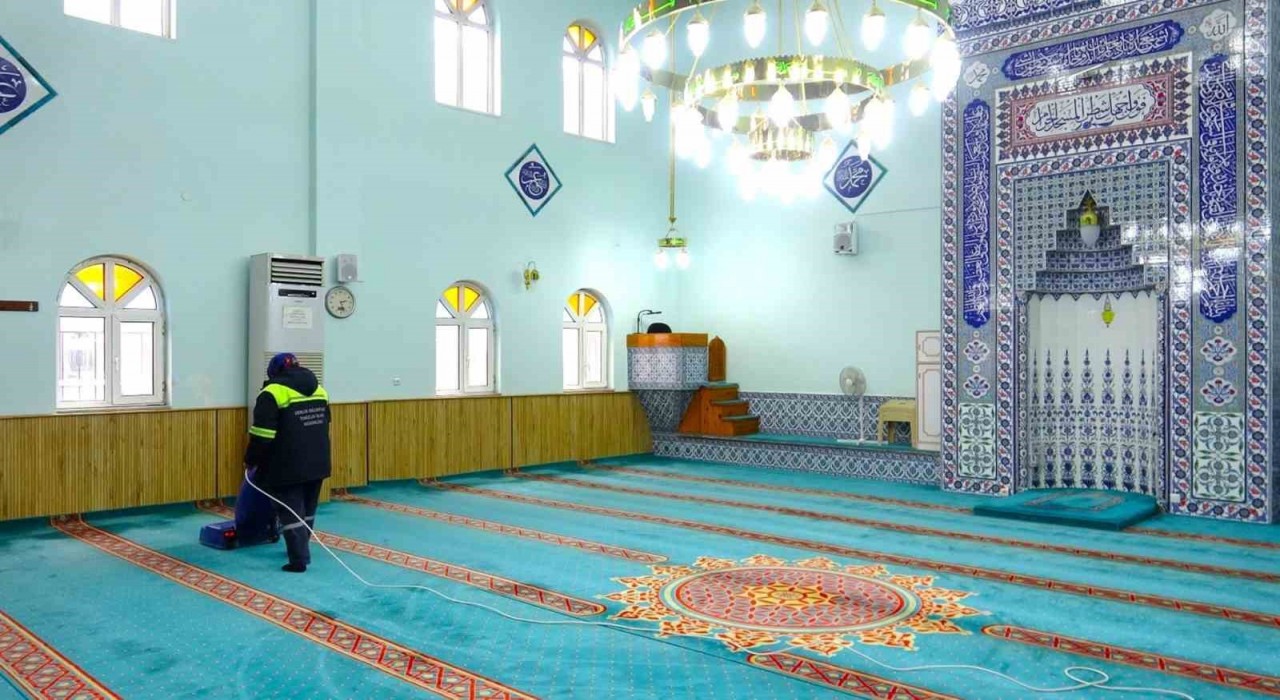 Gemlikte camiler Ramazan ayına hazırlanıyor