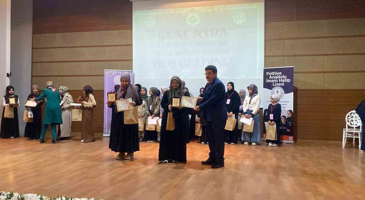 Genç Nida Hafızlık Yarışması Ege bölge birincisi Simav Kız AİHLden