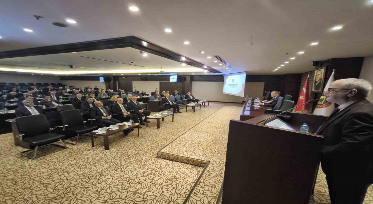 GİBTÜlü akademisyenler GSOda Yapay Zeka ve Sanayide Dijital Dönüşümü anlattı