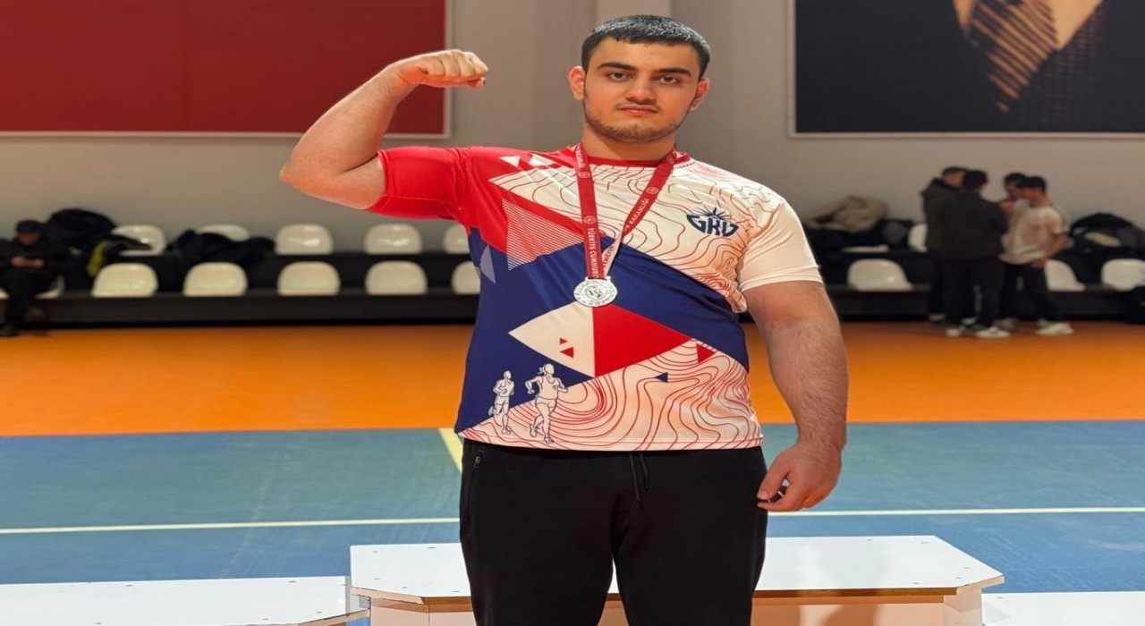 GKVli Çankayanın bilek güreşi başarısı
