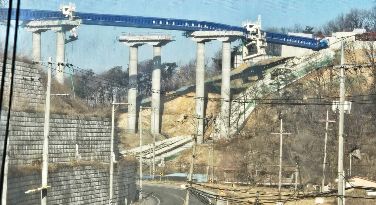 Güney Koredeki otoyol inşaatında facia gibi kaza