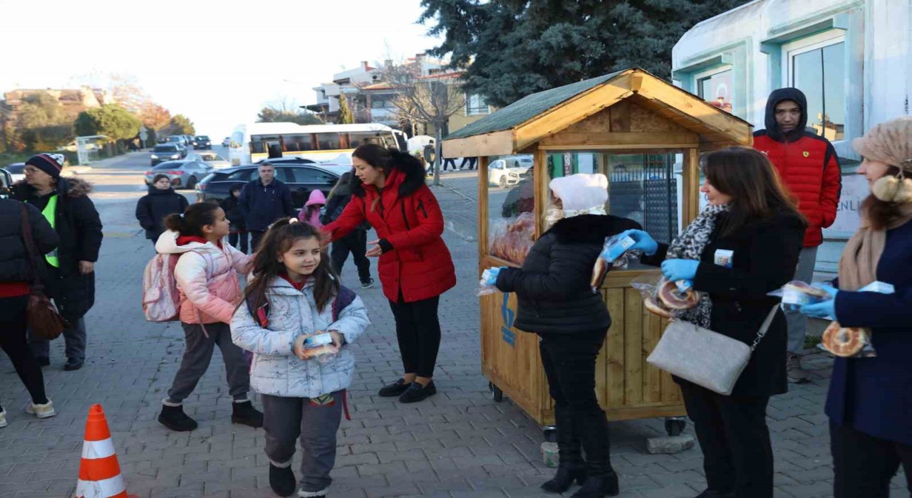 Güzelbahçe personelinden imece örneği