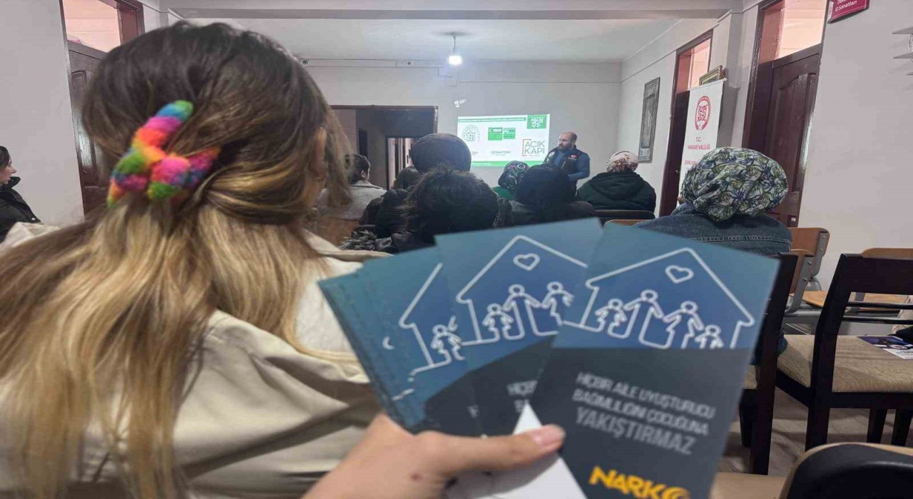 Hakkari polisinden bilgilendirme çalışması