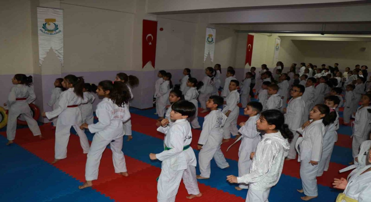 Haliliyede spora destek artıyor