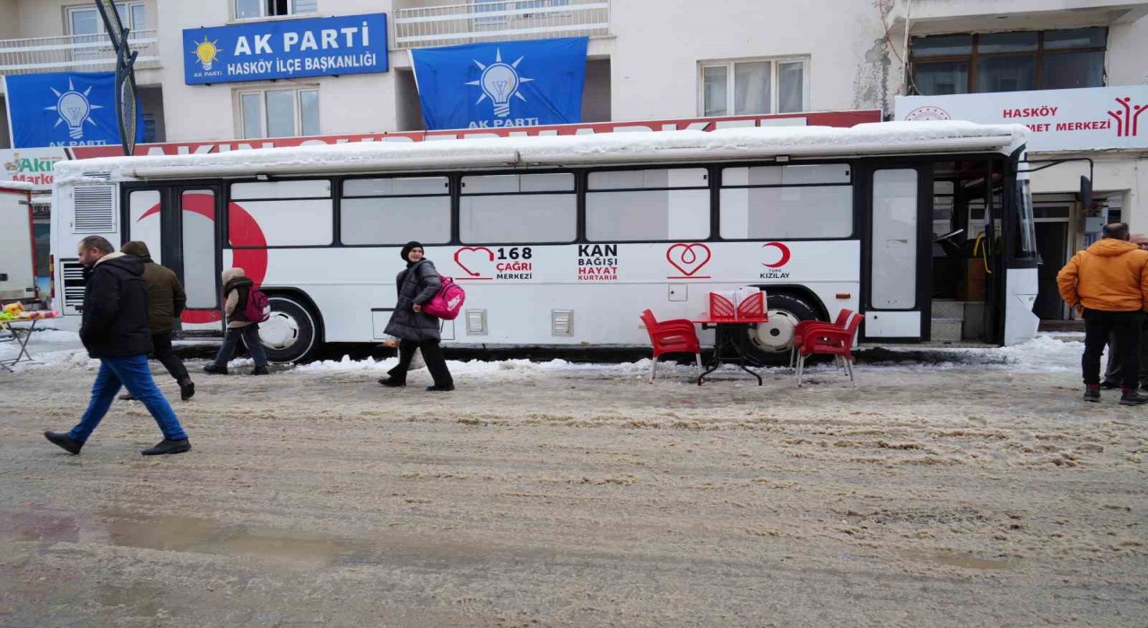 Hasköyde ‘Birbirimize Candan Bağlıyız kan bağışı kampanyasına yoğun ilgi