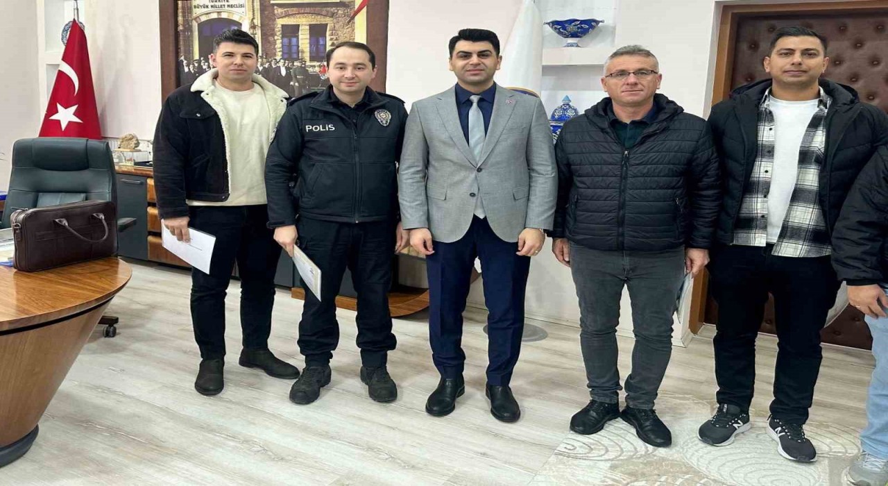 Hisarcıkta başarılı emniyet amiri ve polislere başarı belgesi