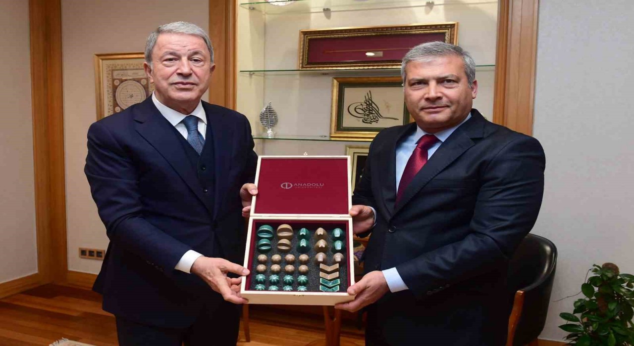 Hulusi Akardan Anadolu Üniversitesine ziyaret