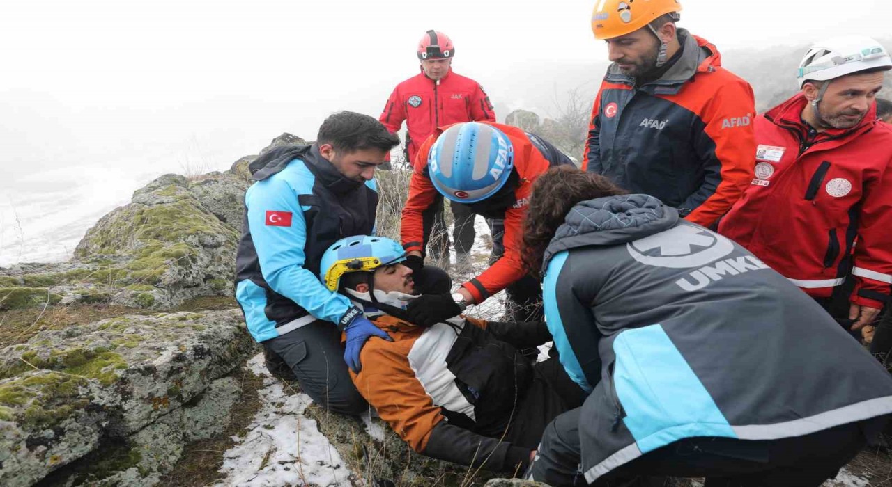 Iğdırda gerçeği aratmayan deprem tatbikatı