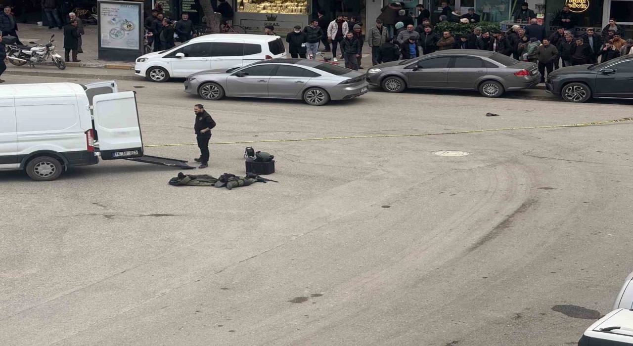 Iğdırda şüpheli paket fünye ile patlatıldı