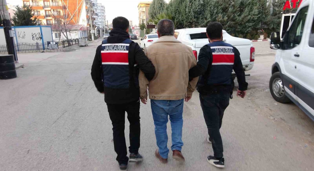 İHDnin eski başkanı adli kontrol şartıyla serbest bırakıldı